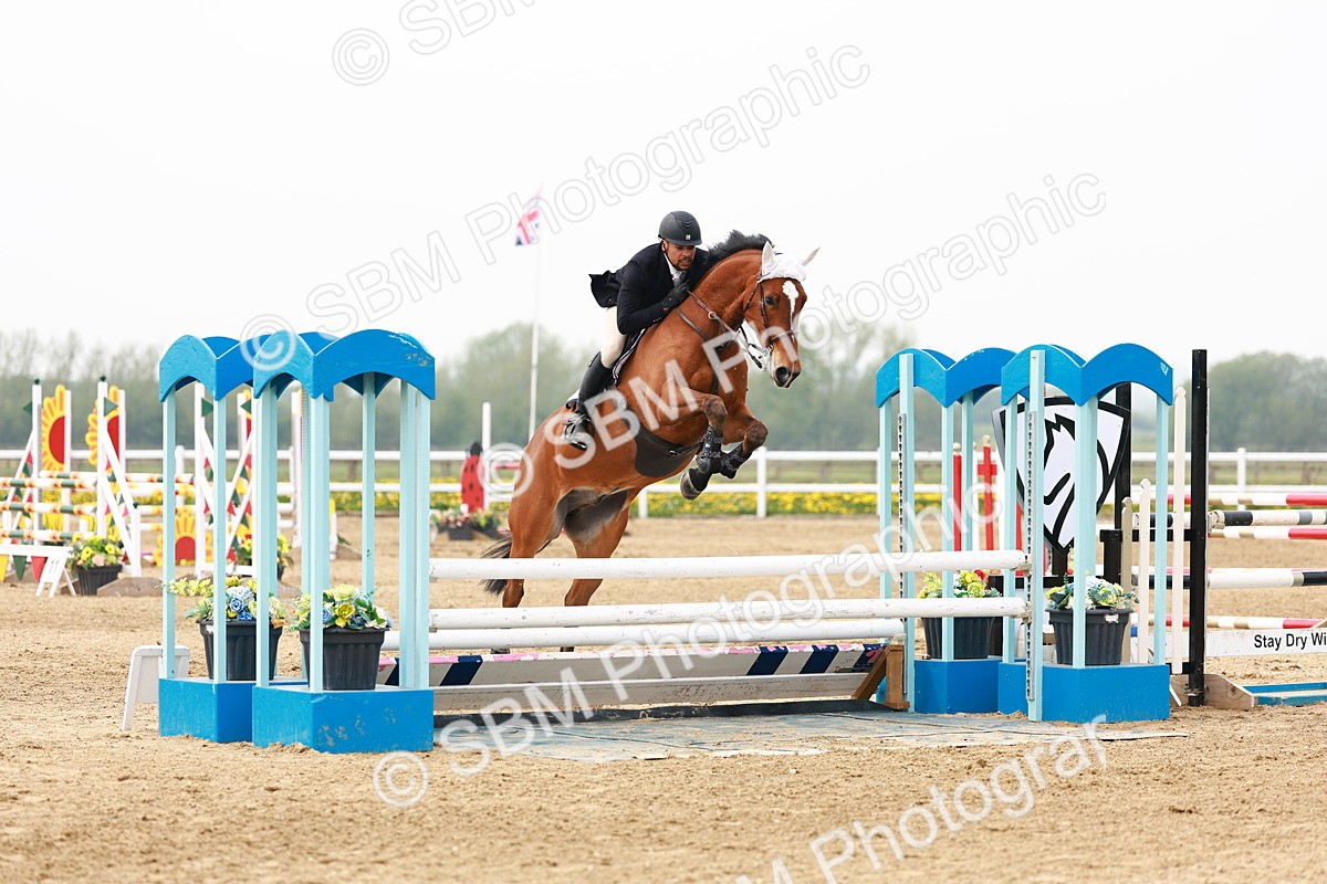  - Class 18 - Senior Newcomers - 1.10m