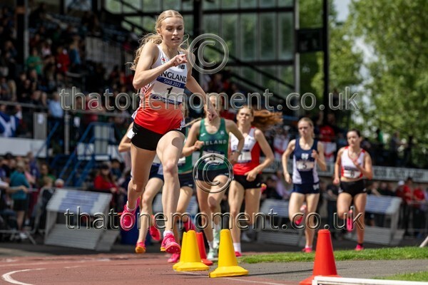 SIAB23-913769 - Track Female Set One