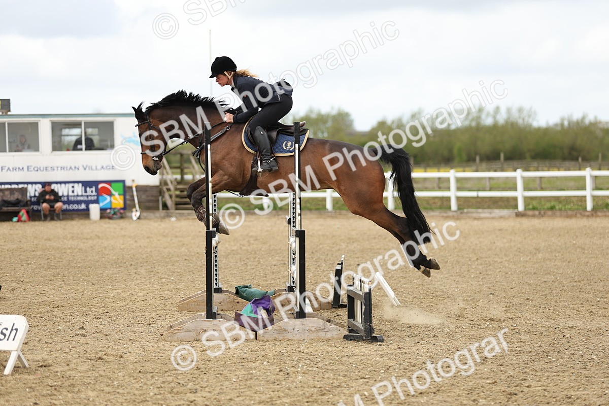 SBM_000215 - Class 2 - Senior British Novice - 90cm