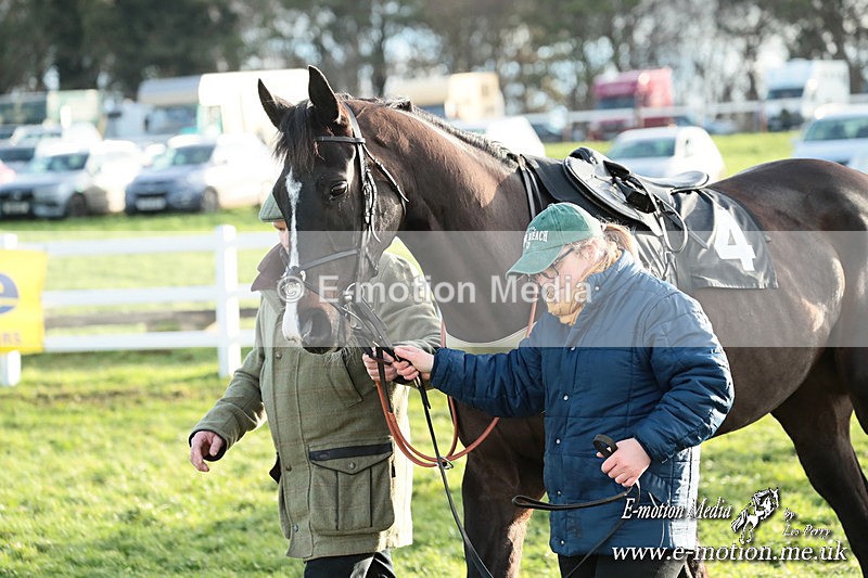 PtP 141225  1981 - New Forest Hounds PtP Larkhill 14/12/25