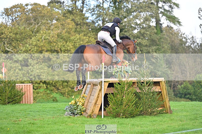 241025-113727-06747 - 013-Cameron.Beer-GREENLANES.LE.BAMBALOU