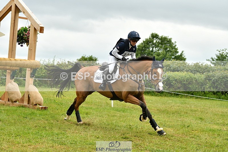 250524A-111930-09261 - B-321-Laura.Collett-BALANCERO