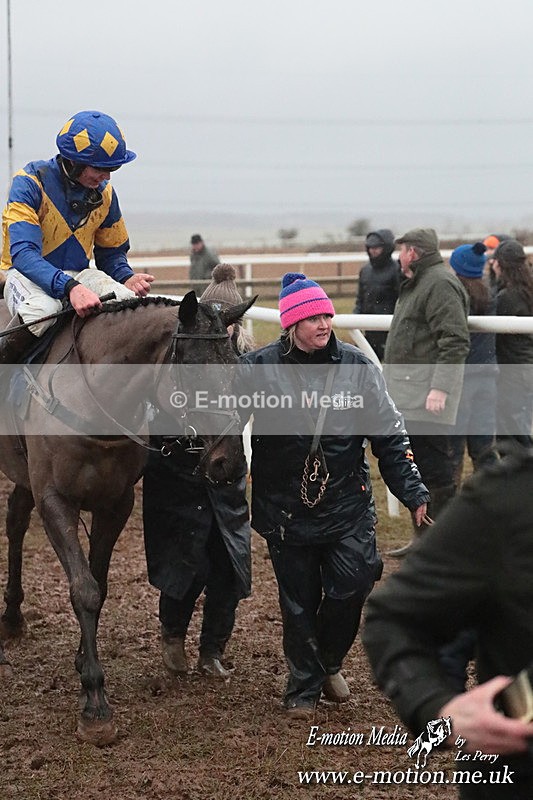 PtP 260125 1127 - Cocklebarrow Point-to-Point racing with the Heythrop Hunt 26/01/25