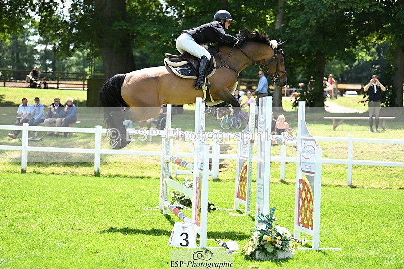 250615A-132607-11104 - Cls 38 Snr 1m40 GP