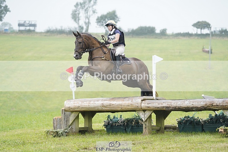 240901A-110344-05913 - 336-Kate.Jupp-TEMPLEBREADYS.ROYAL.SPIRIT