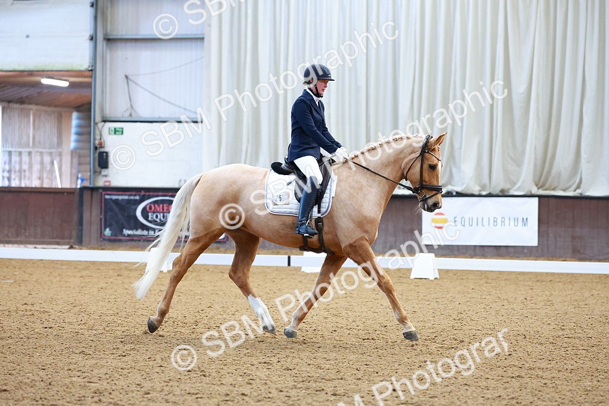 SBM_001151 - Class 18-15-16-22 - Elementary 5 Novice 5-Novice 6