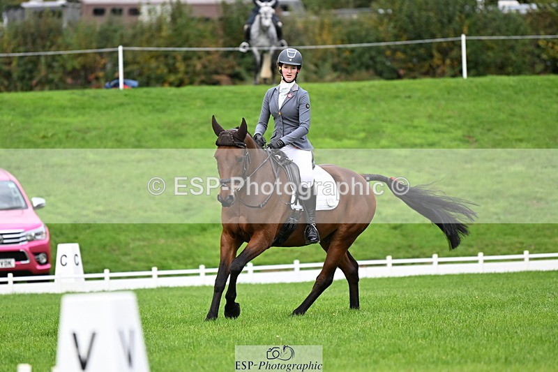 251023A-114930-03695 - G-516-Zara.Bucknell