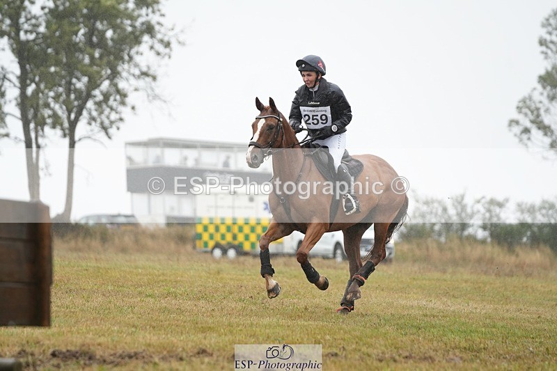 250830-144343-04184 - F-259-Lucy.Strong