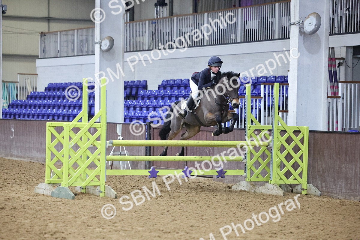 SBM_003209 - Class 11 - Blue Chip Pony Newcomers - 1.00m Open