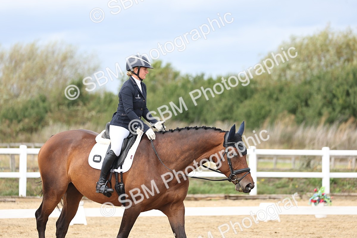 SBM_002561 - Class 7 - Novice 2 Warm Up