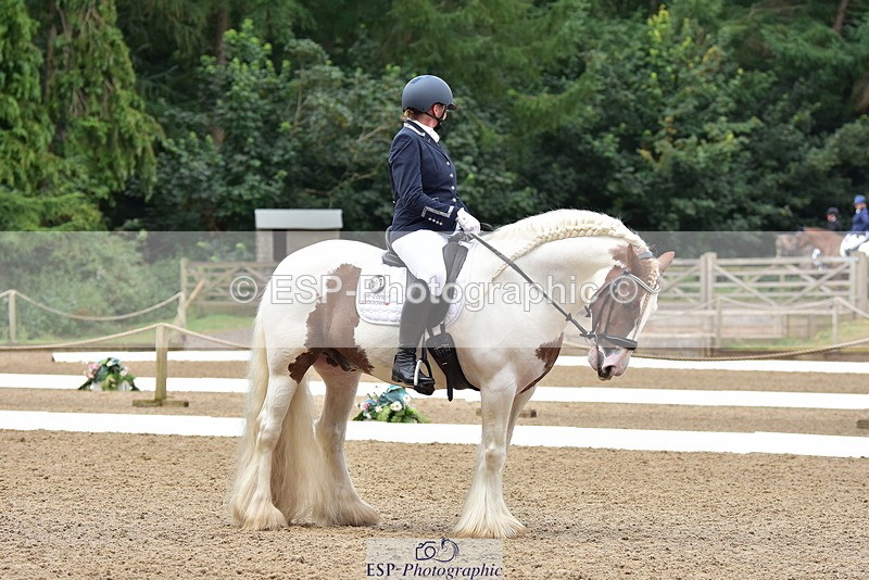 250719A-103940-03756 - 092-Rachael.Smaldon-Nadderbrook.Biscuit