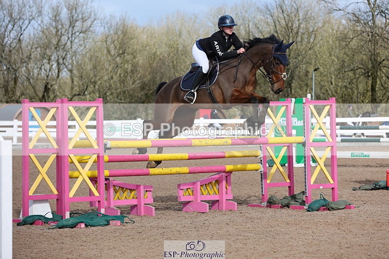 240223A-115054-00960 - Cls 4 Snr 1.05m Open