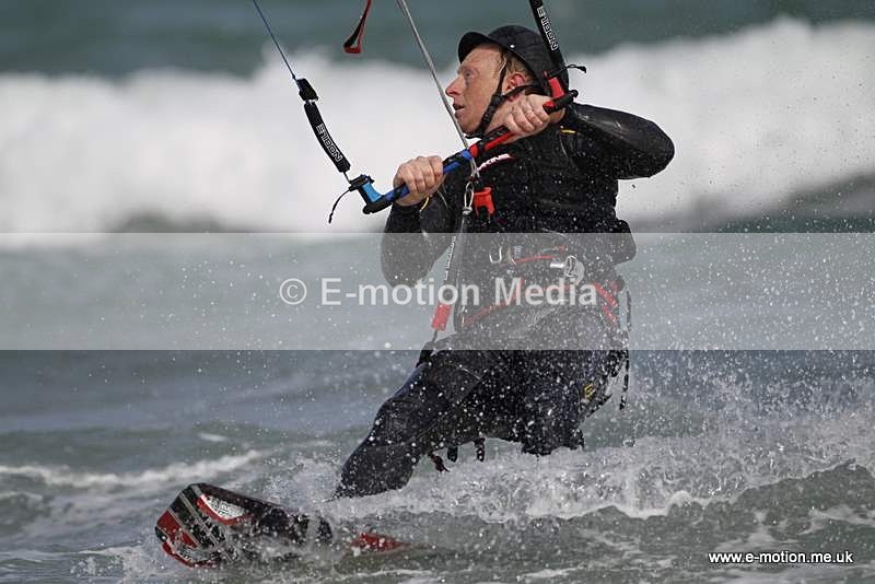 KS 030510-5 - Kite Surfing