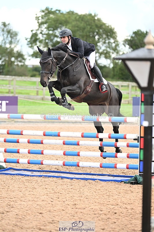 240912A-124726-01549 - Cls 3 Snr Foxhunter