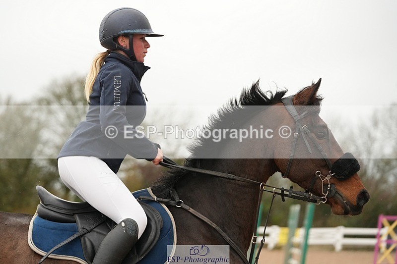 251109-115037-03653 - Cls 20 Newcomers and 1.10m Open