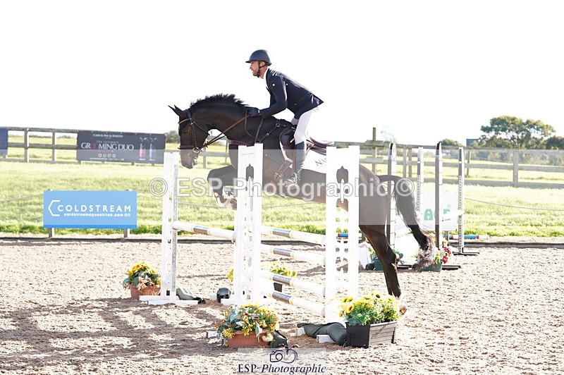 241004A-101424-00051 - Fri 01 Snr Disco & 1.00m Open