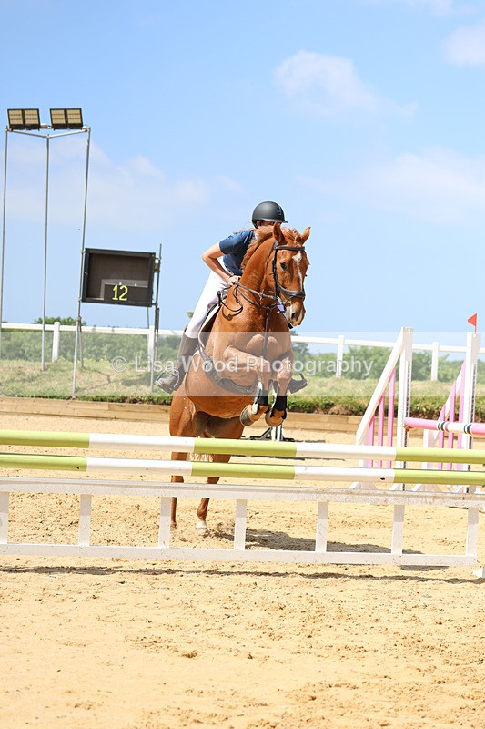 3E7A0033 - Class 9: Senior BN/90cm open