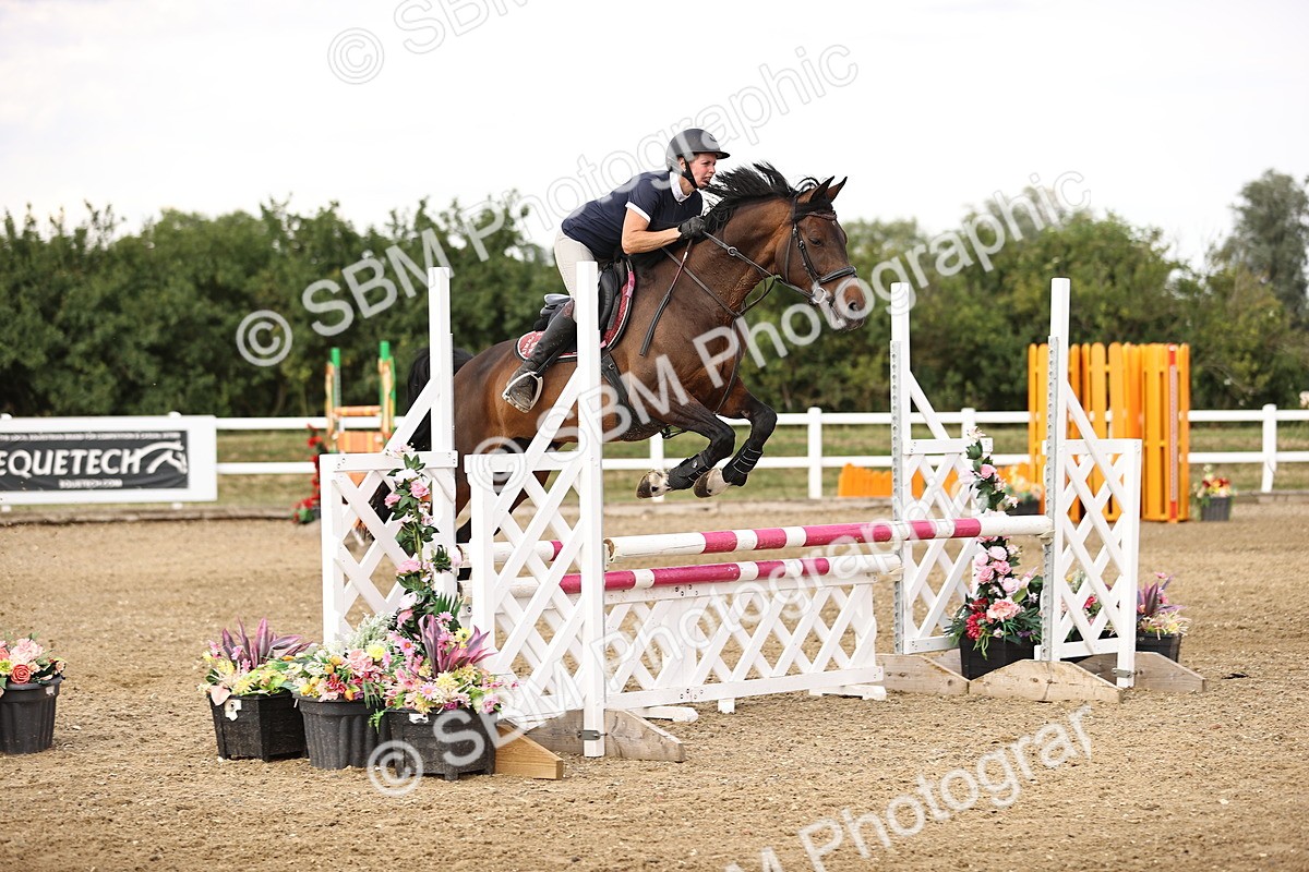 SBM_002406 - Class 18 - Ariat Senior British Novice- 90cm Open