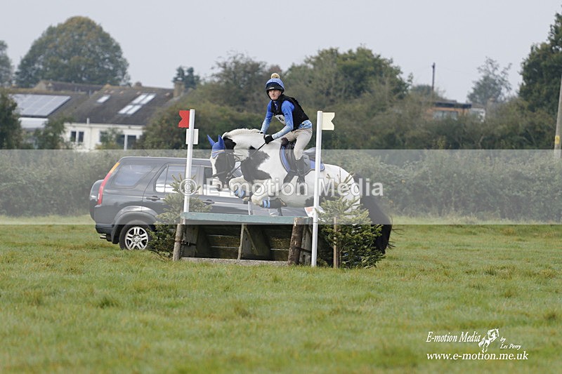 WWHT 171021 0660 - Novice Restricted (0.80m)  17/10/21