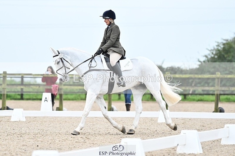 241103-152004-03095 - Novice 1 - 14.44 to 16.08