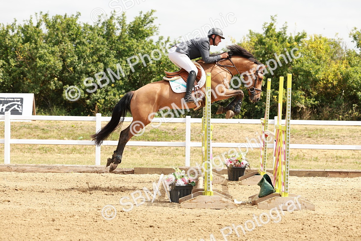 SBM_016940 - Class 20 - Senior Newcomers - 1.10m