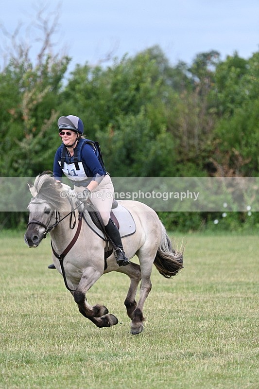 WJ7_4769 - 60cm XC Time 09:58 to 10:16