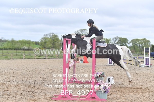 BPP_4977 - CLASS 24 SUN Senior BritiNovice/ 90cm Open