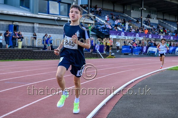 Age26 SUN-816643 - Track Male Set Two