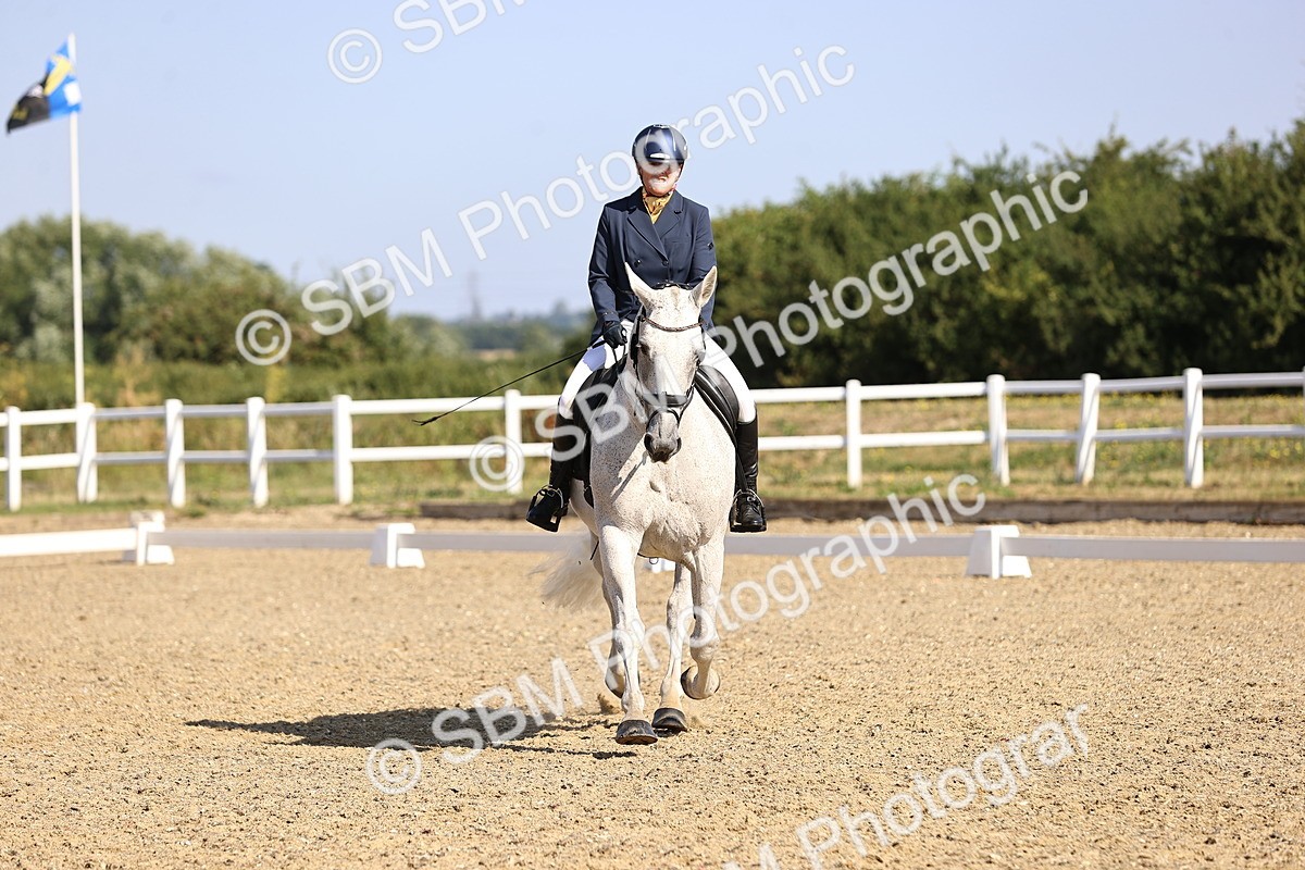 SBM_008704 - Novice 5 - 08.30-9.33