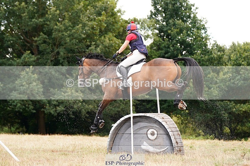 250803A-123808-13065 - M-554-Lucy.Henretty-Lee-AMANDI.VIVENDI