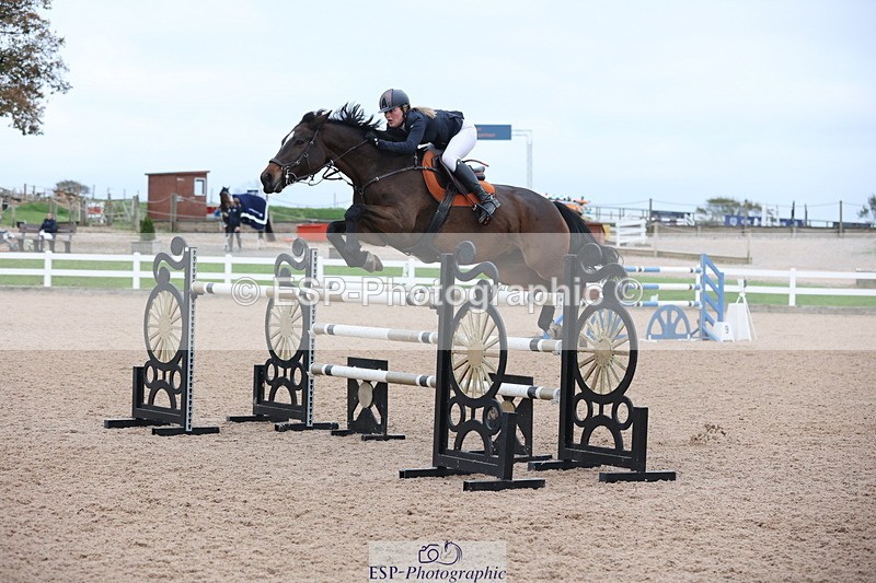 241101A-153733-03067 - FRI Cls 7 Blue Chip Grade B&C Jump Off