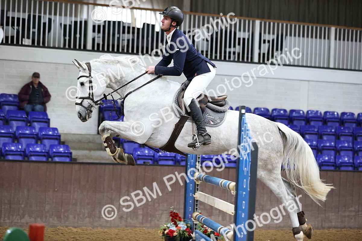SBM_001498 - Class 4 - Senior Newcomers - 1.10m Open