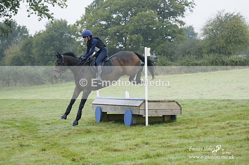 WWHT 171021 0013 - Novice Restricted (0.80m)  17/10/21
