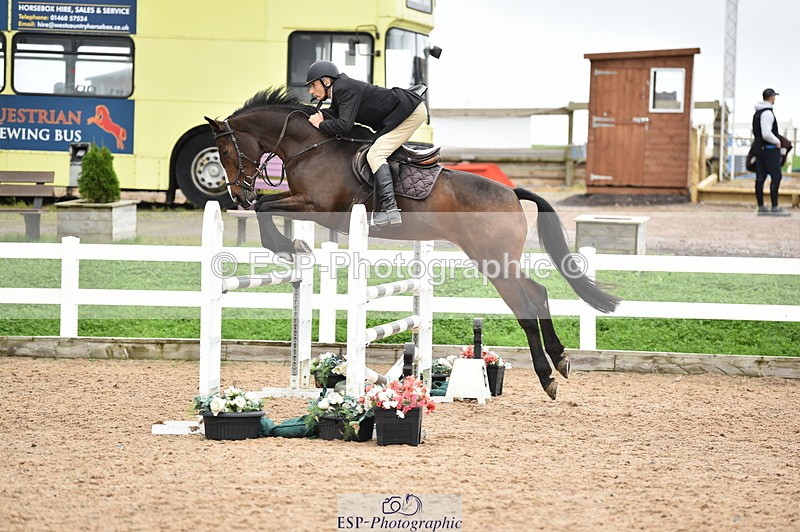 231013A-131100-01730 - Cls 3 1.05m Amateur Quali