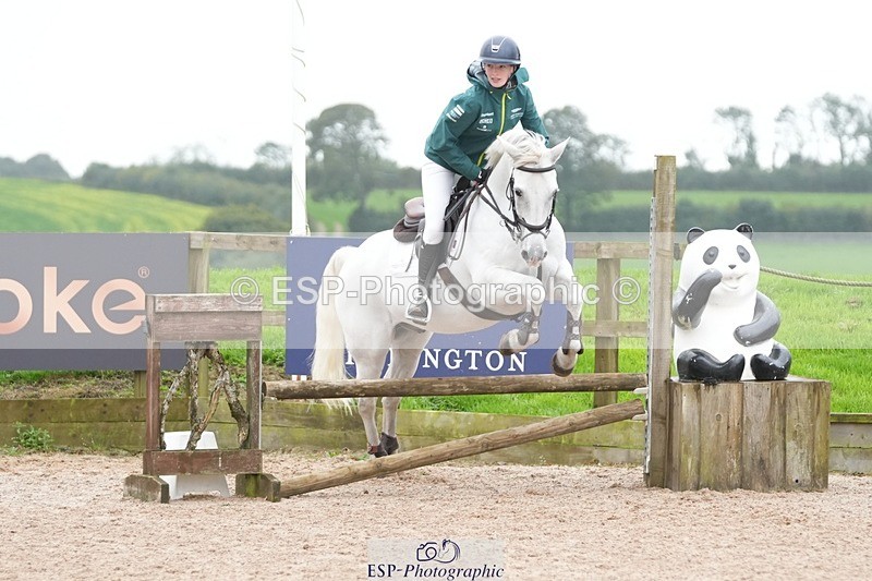 250920-161750-01592 - Cls 22 Pony Intro 90cm Derby