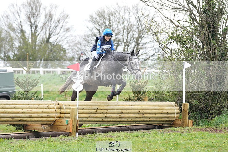 250419-100405-08985 - 508-Maisy.Miller-HEADDON.SWAN.SONG