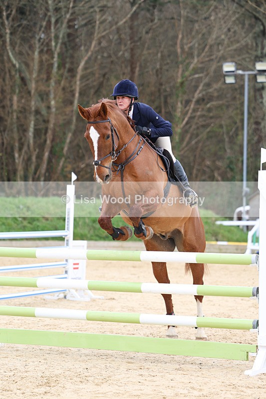 3E7A7596 - Class 8: Senior Newcomers/1.10m open