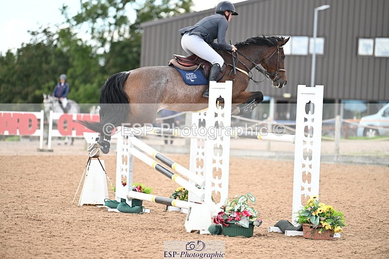 240912A-131119-01647 - Cls 3 Snr Foxhunter