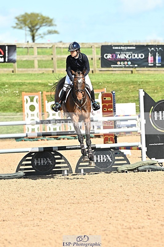 250416-150014-01561 - Cls 6 Foxhunter and 1.20m