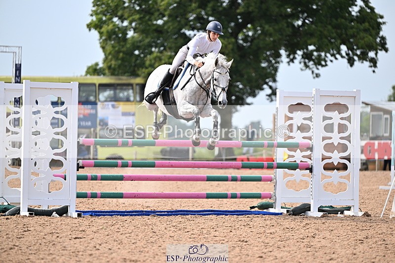 240828A-150230-01097 - Cls 4 Snr Newcomers and 1.10m Open