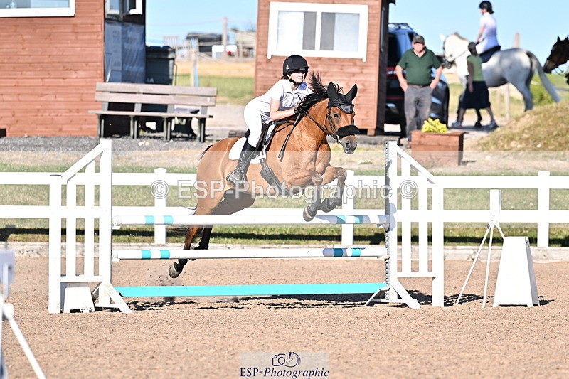 250708A-184711-00653 - 90cm Classes