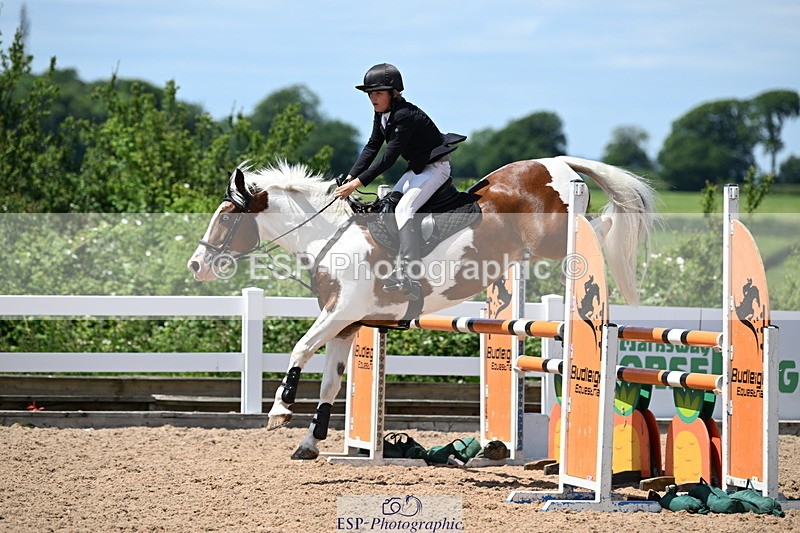 240609A-133801-05802 - Cls 25 Pony Newcomers and 1m Open