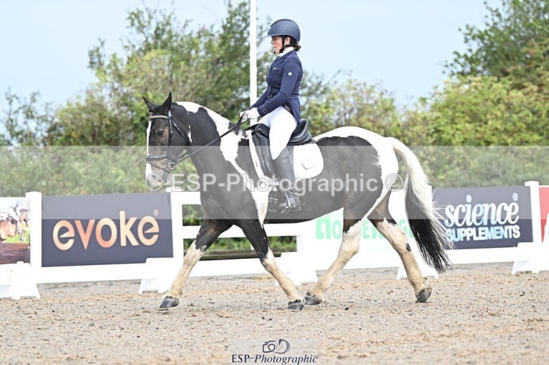 250907-105510-06407 - 082-Samantha.FussellDai.The.Pied