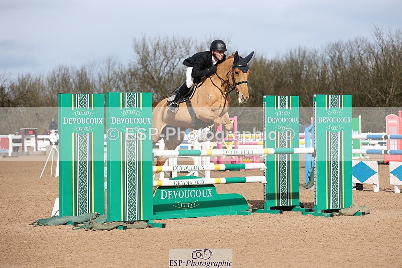 240223A-115303-00969 - Cls 4 Snr 1.05m Open