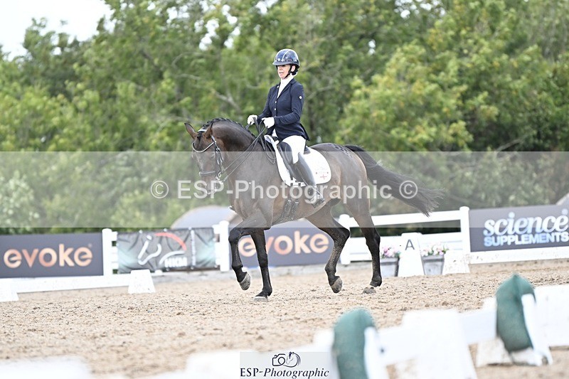 250907-165626-10812 - 113-Nicole.JahanshahiVirtual.Attraction