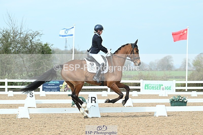 250403-103505-01465 - 036-Abbie.Newbury-Seagry.Viceroy