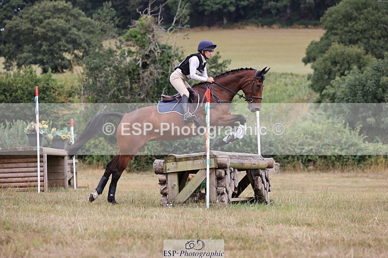 250802A-110940-01673 - A-013-Fiona.Jones-ABBY.VD.BERGHOEVE.Z