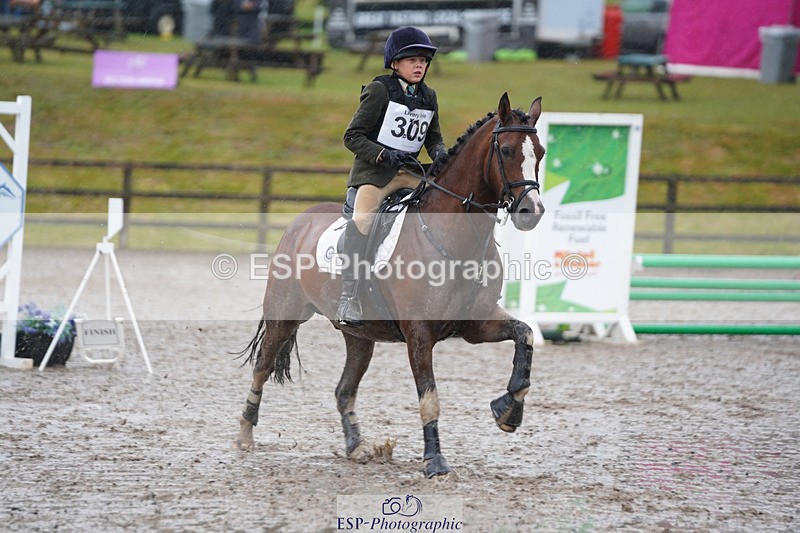 240824X-083524-20299 - 70cm Round 1 8.30 to 9.30