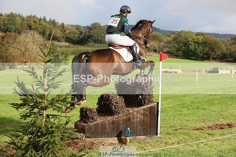 231020-141820-09335 - 125-KINDA.CORVETTE-Dani.Evans-XC