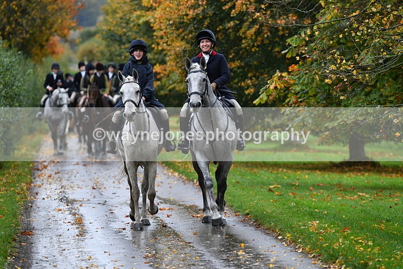 WJ5_6194 - B&B walk back for Hunt Tea !